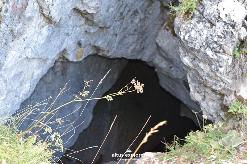 Ζηρεια σπηλεια Ερμή